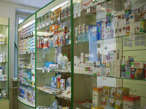 Bakıda aptekdən xeyli miqdarda pul oğurlanıb