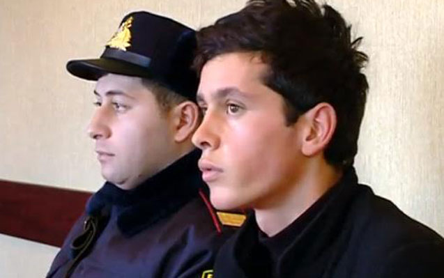 Şəmkirdə gənc üz-gözünü bağlayıb oğurluq etdi