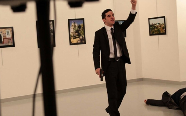 Avropa Parlamentinin rəhbəri — “Rusiya səfirinin qətlini şiddətlə qınayıram” + FOTO