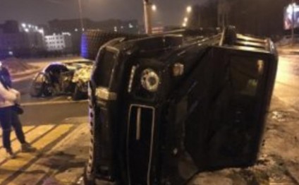 Milyarderin oğlu “Galendewagen” aldı, iki gün sonra vurub aşırdı - FOTO