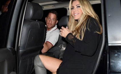 Libası şou ulduzunu pis vəziyyətdə qoydu - FOTO