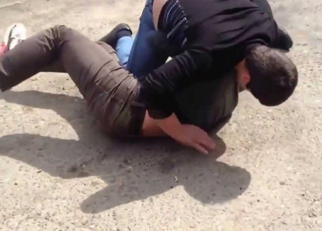 Yeznə və qayın arasında DAVA: Qardaşlar bıçaqlandı