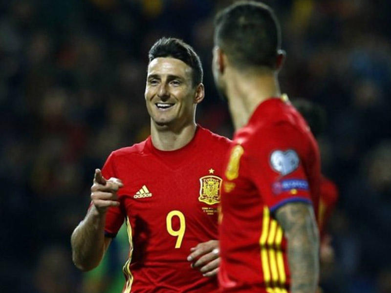 35 yaşlı futbolçu üçün yüksək qiymət