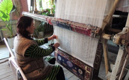 Azərbaycanın rayonlarında xalça sexləri tikilir