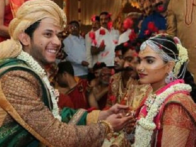 Qızına 74 milyona toy edən eks-nazirin başı dərddə