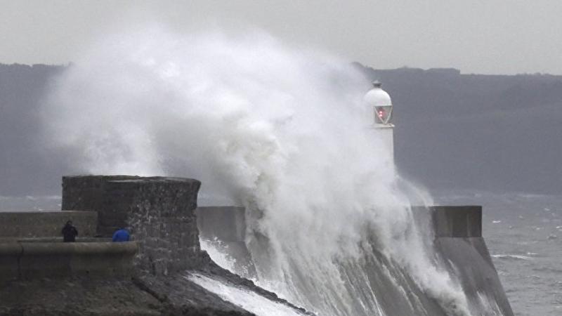 “Barbara” bu ölkəni iflic etdi - FOTO