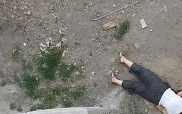 Bakıda İNTİHAR: Özünü körpüdən atdı