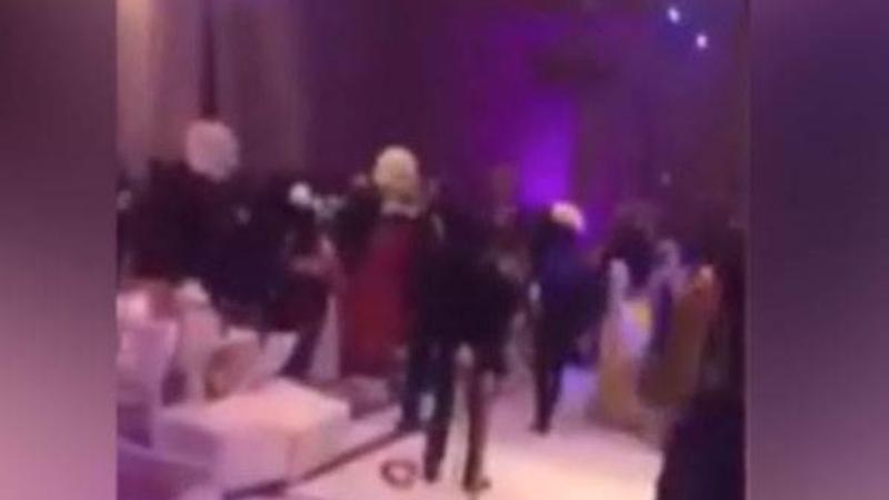 Toyda gəlinin əxlaqsız fotosunu göstərdilər, aləm qarışdı - FOTO