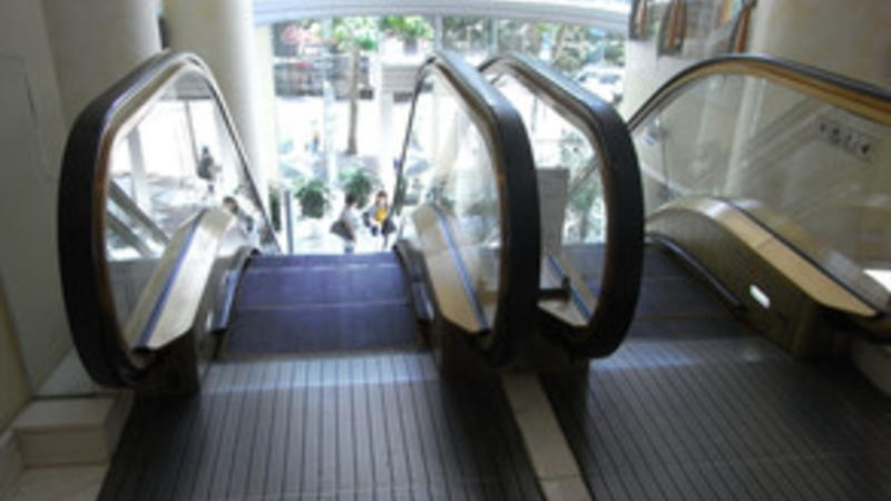 “Metropark”da HƏYƏCANLI ANLAR: 6 yaşlı qızın barmağı qopdu