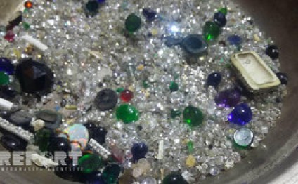 Bakıda evdən qızıl-zinət əşyaları oğurlanıb