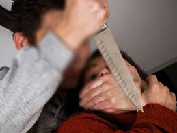 Bakıda kişi sevgilisini bıçaqladı