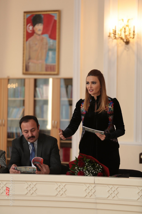 “Qənirə Paşayeva ilə addım-addım QAQAUZ YERİ” təqdim olundu