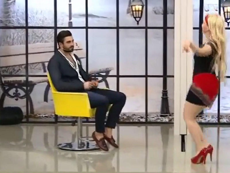 Gəlin namizəd bəy üçün studiyada elə oynadı ki... - VİDEO