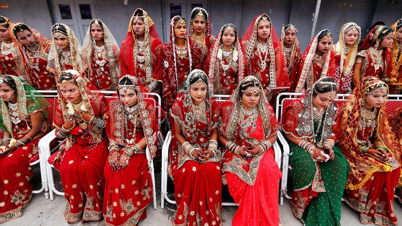 MIİLYADERDƏN İNANILMAZ ADDIM: 236 qıza eyni vaxtda... - FOTOLAR