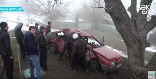 Oğuzda ağır yol qəzası - VİDEO