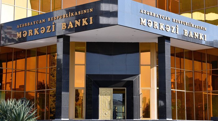 Dolların məzənnəsi 1,77 manatı ötüb