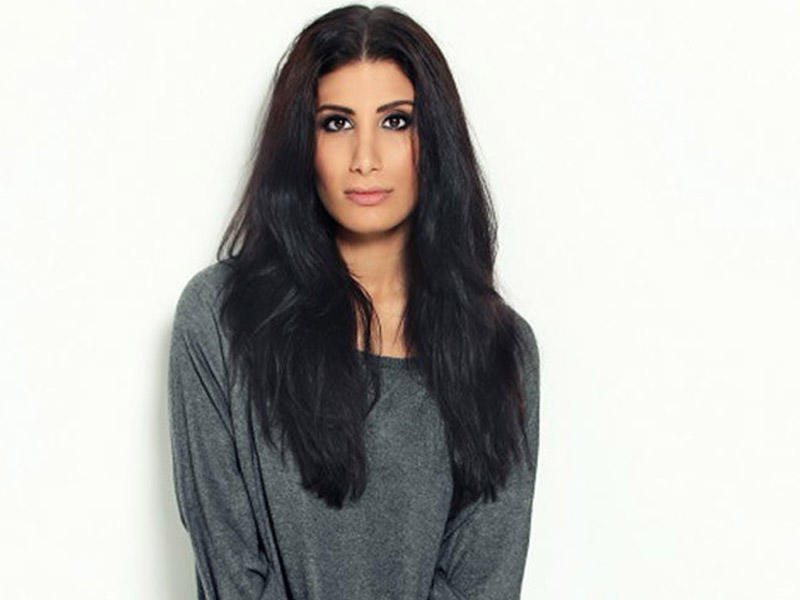 Youtube-a iki mahnı yüklədi: 100 min qazandı - VİDEO