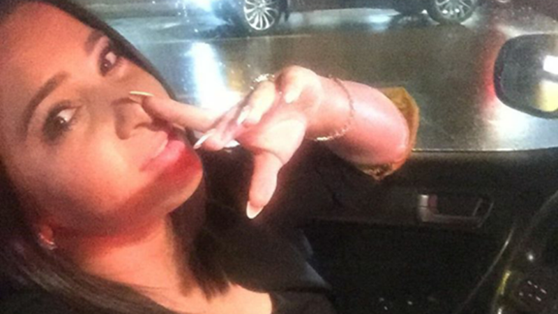 Bakıda yarıçılpaq qız avtomobildə şou göstərdi - FOTO/VİDEO