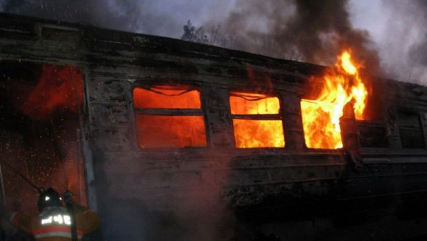 Bakıda dəmir yolu stansiyasında vaqon yandı - Ölən var