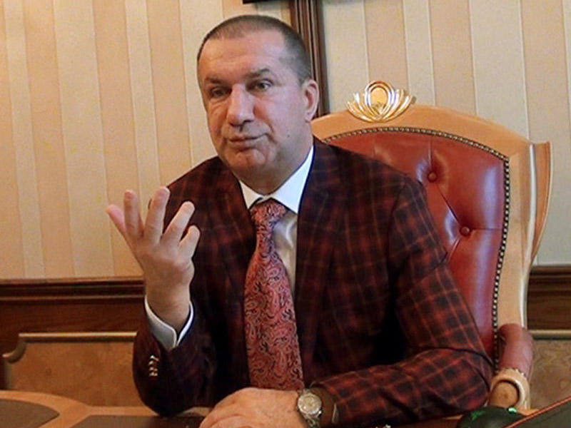 Eldar Mahmudov Gülağa Tənhanı izlətdirib - 