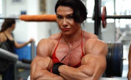 Bədən quruluşu ilə hər kəsi çaşdıran qadın - fotolar