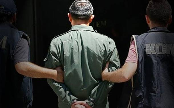 Türkiyə Silahlı Qüvvələrinin 100 əsgəri həbs edildi — FETÖ ilə əlaqələrinə görə + YENİLƏNİB + VİDEO