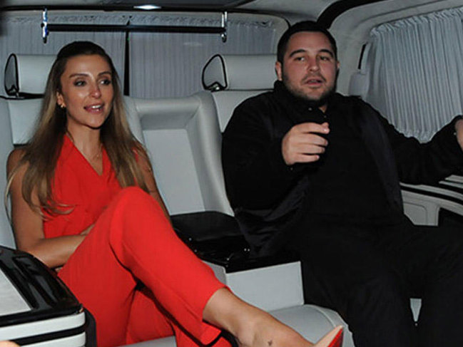 İş adamı modeli gecəsi 55 min manat olan otelə apardı - FOTO