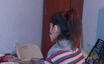 16 il ev dustağı olan qız: “Atam bələkdəki qardaşımı pəncərədən yerə tulladı” - FOTO