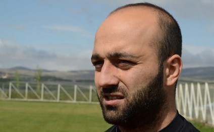 Başında tük əkdirdi, komandadan qovuldu