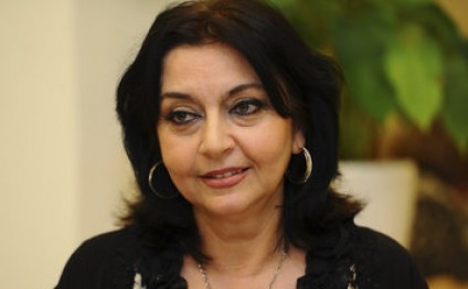 Həmidə Ömərova: Ağabəy Sultanovun verdiyi dərmanlar anamı dəli etdi…