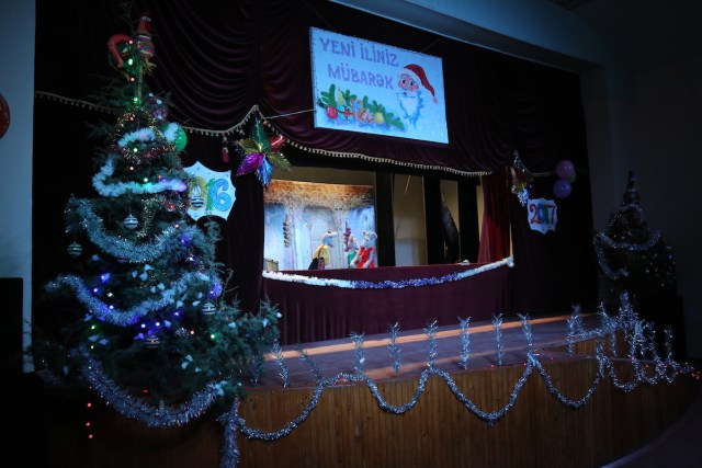 Qax rayonunda aztəminatlı uşaqlar üçün xeyriyyə məqsədli Yeni il şənliyi keçirilib