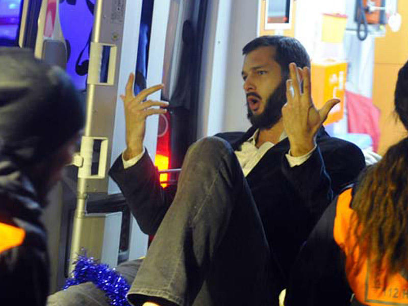 Terror zamanı yaralanan ŞÜBHƏLİ AMERİKALI danışdı