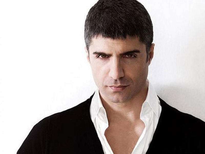 Özcan Deniz erməni dilində mahnı oxudu - VİDEO