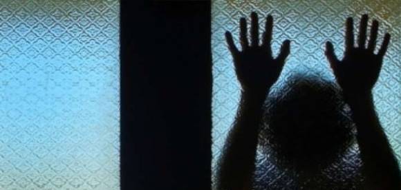 13 yaşlı qızı ad günündə zorladılar - ŞOK