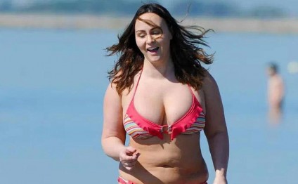 Artıq çəkili ulduz paparassilərə fikir vermədi - FOTO