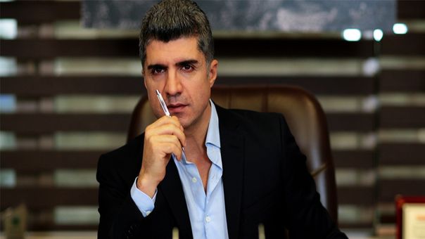 Ermənicə mahnı oxuyan Özcana etiraz: 