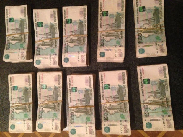 Külli miqdarda Rusiya rublunun ölkədə çıxarılmasının qarşısı alındı