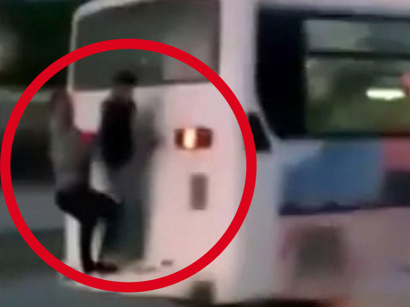 DƏHŞƏT ! Sumqayıtda uşaqlar avtobusla ölümə gedirlər - FOTO