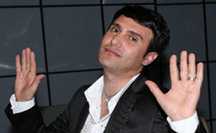 Nadir toy yiyəsi ilə əlbəyaxa oldu: 