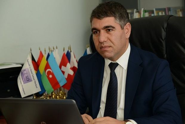 Vüqar Bayramov: Bankların qərarları “qara bazar”ı canlandırır