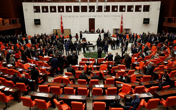 Türkiyə parlamenti dəyişikliyə 