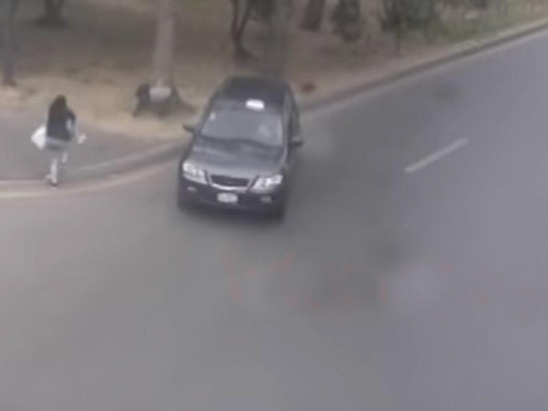 Bakıda maşın ananı qızının gözü qarşısında vurdu - VİDEO