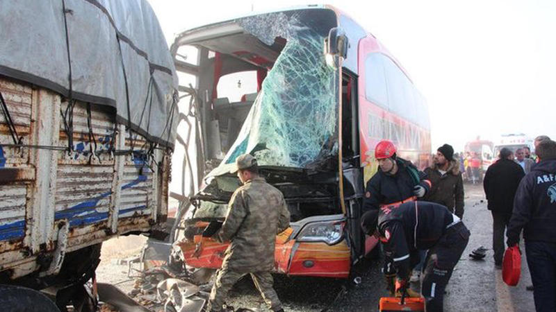 Türkiyədə zəncirvari qəza - 23 yaralı - FOTOLAR