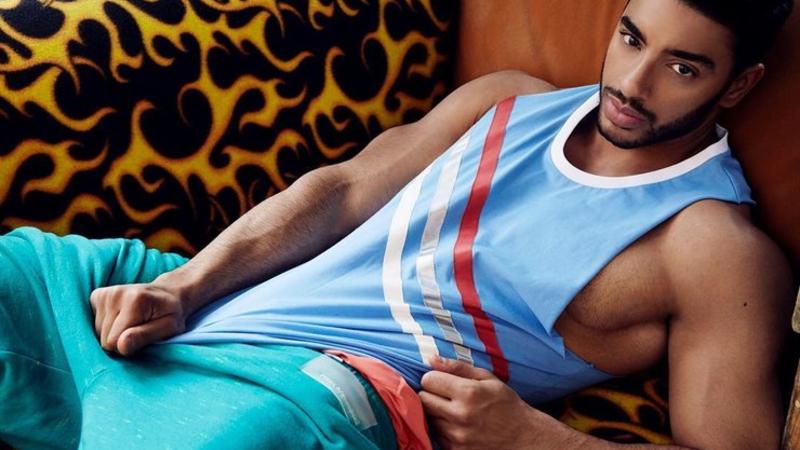 İnanmaq olmur ki, qızları dəli edən bu yaraşıqlı oğlan əslində... - FOTOLAR