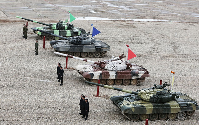 Ruslar Ermənistan dağlarında ordu yarışı keçirirlər