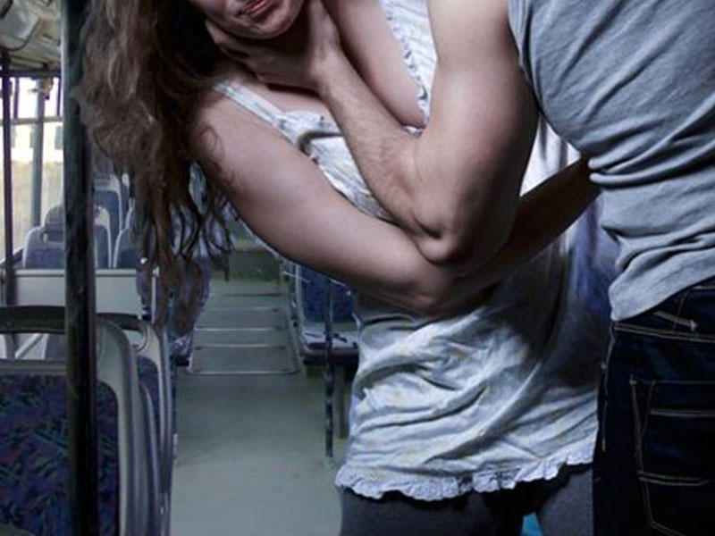 Sərnişin avtobusunda BİABIRÇILIQ: Kişi sərnişin qadına intim FOTO göstərib...