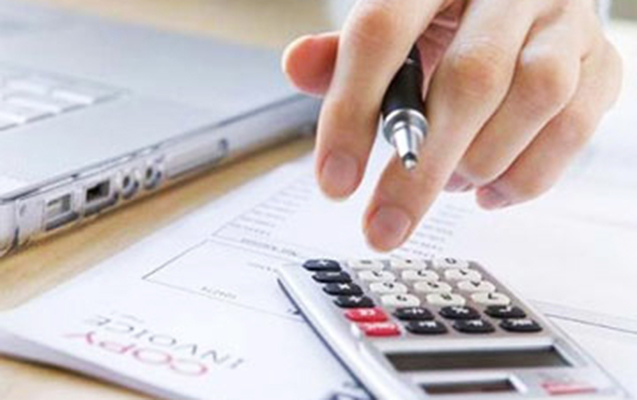 Banklardan nağd çıxarılan pula görə - 1 faiz vergi