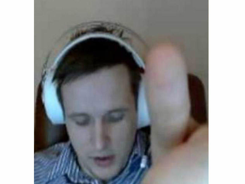 Sosial şəbəkədə SEKS QALMAQALI - Mikrofonu söndürməyi unutdu...