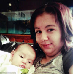 Emma doğuş anına qədər hamilə olduğunu bilməyib - FOTOLAR