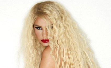 Məşhur model erotik təqvimə çəkildi - FOTO